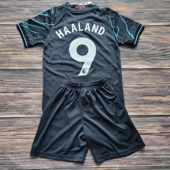 Manchester City Haaland 9 kid's soccer Jersey and shorts - Picture 1 of 2